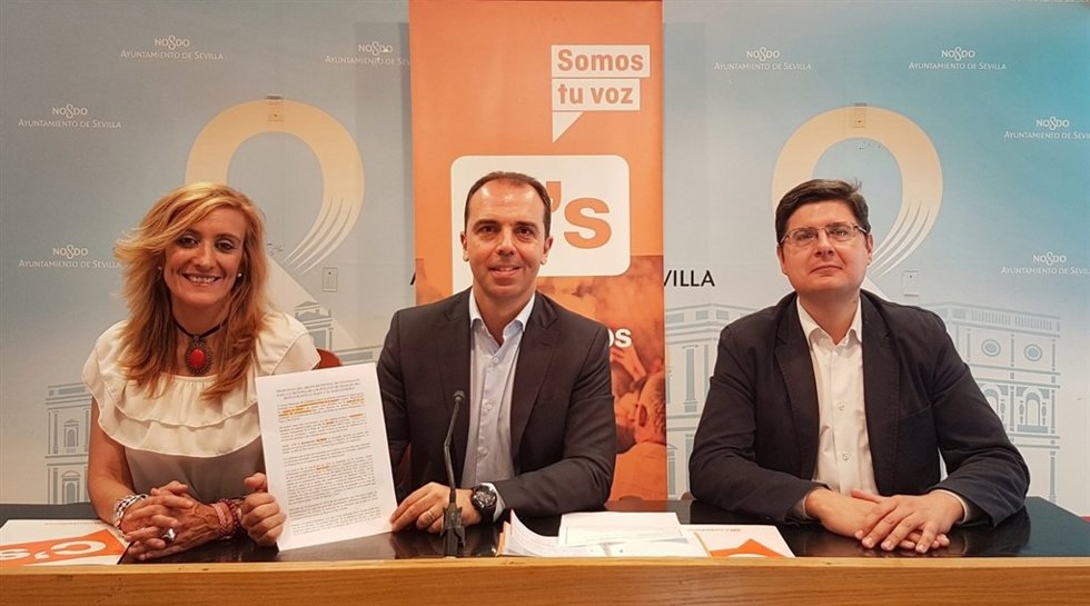 Rueda de prensa del grupo de Ciudadanos en el Ayuntamiento de Sevilla
