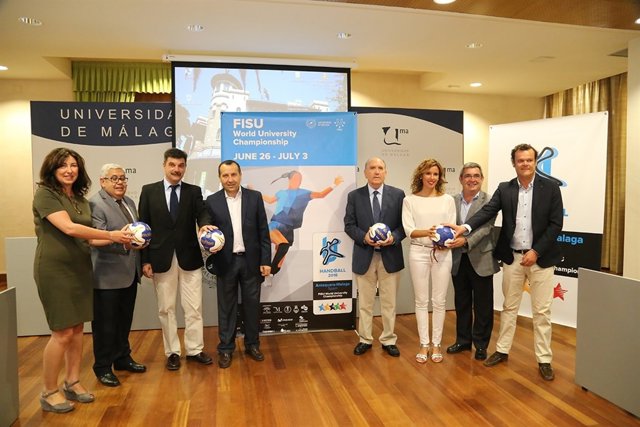 Presentación del mundo universitario de balonmano que se celebra en Antequera 