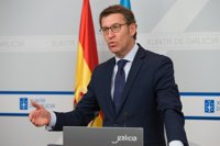 Feijóo esgrime que son "los letrados de la Xunta" los que deciden contra quién se persona en casos judiciales