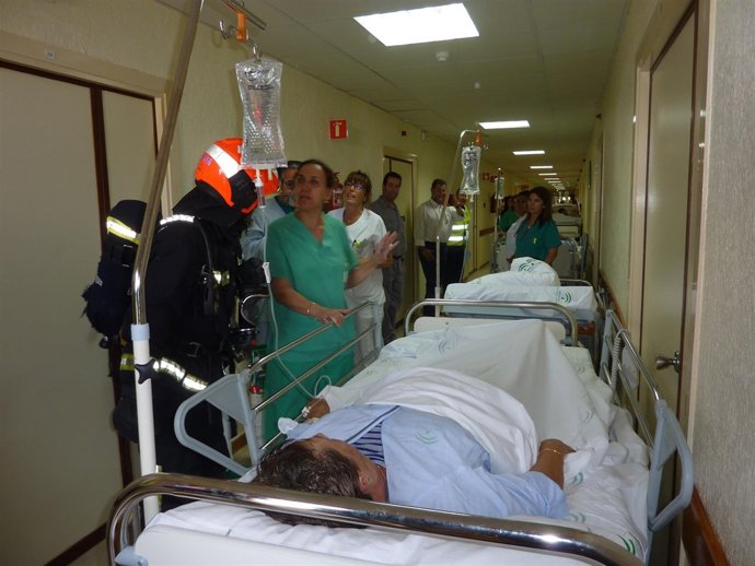 Simulacro de incendio en el Hospital Vázquez Díaz