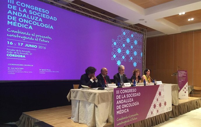 El consejero interviene en la inauguración del congreso