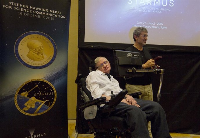 LA MEDALLA STEPHEN HAWKING RECONOCE A JIM AL KHALILI, HANS ZIMMER Y LA PELÍCULA 