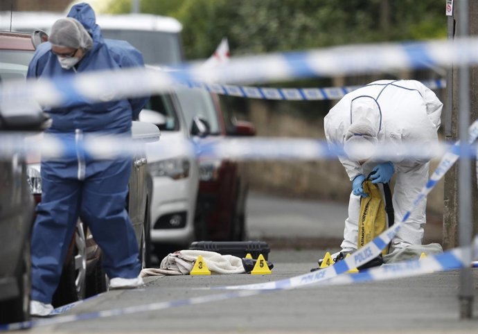 La Policía investiga el lugar donde fue asesinada la diputada Jo Cox