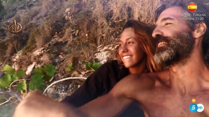 Supervivientes: Así fue la romántica puesta de sol de Steisy y Paco