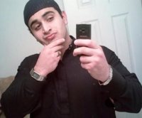Omar Mateen escribió a su mujer e hizo búsquedas en Facebook para saber si se hablaba de su ataque