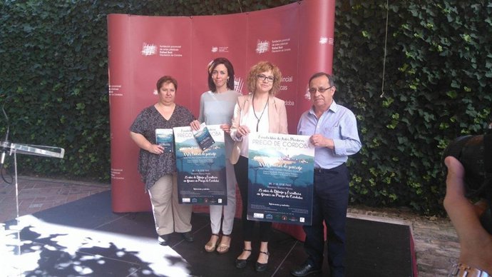 Ruz (dcha.) durante la presentación de las actividades