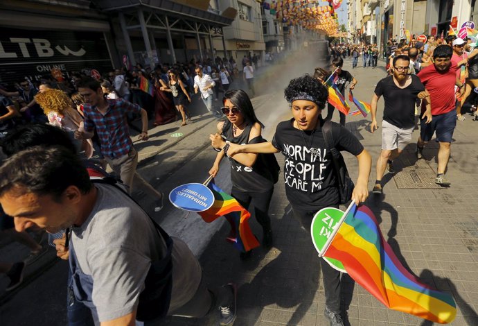 Desfile gay en Estambul 2015