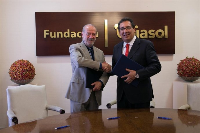 Firma del convenio.
