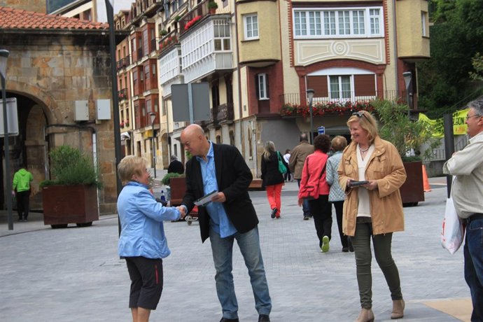 PSE EE DE GIPUZKOA: NOTA DE PRENSA Y FOTO