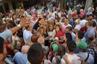 Susana Díaz dice que plantean "un dilema que es mentira, elegir entre Rajoy e Iglesias"