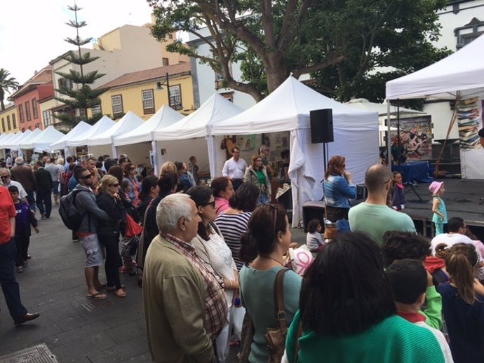 La Feria Del Libro De La Laguna Supera Los 2.500 Visitantes Y Congrega A 30 Libr