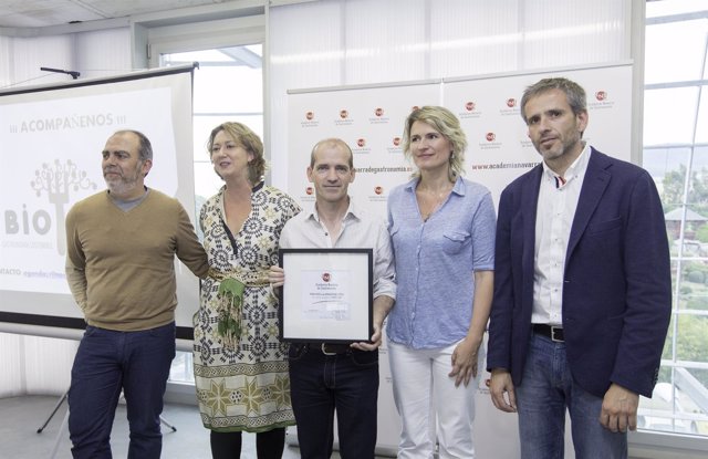 Entrega Del Primer Premio A La Innovación Otorgado Por La Academia Navarra De La