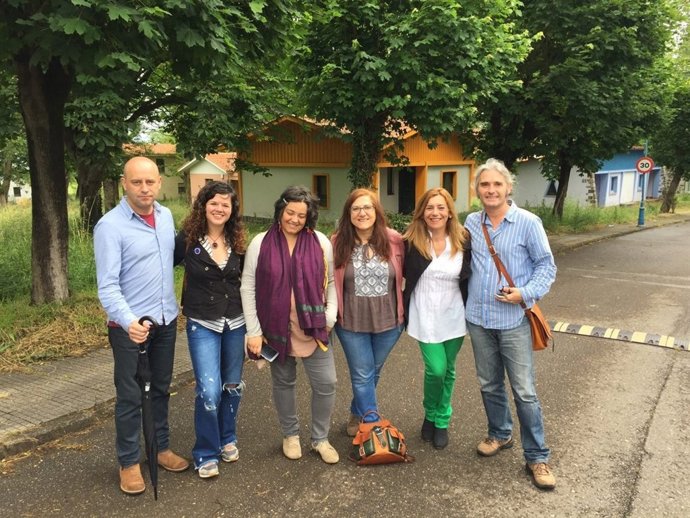 Reparto de propaganda electoral en Candás de Unidos PodemOS