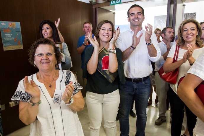 Fernández Pacheco en una jornada con niños y adultos de OCAL