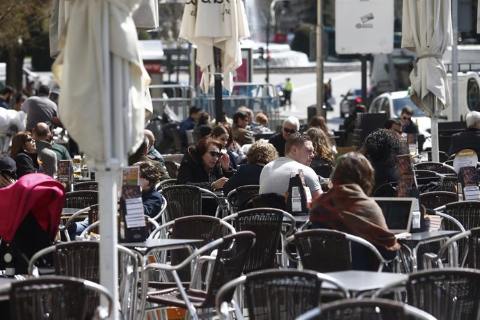 Bar, Bares, gente, personas, persona, turismo en Madrid