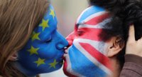 Jóvenes, votantes con estudios superiores y minorías étnicas, base electoral anti 'Brexit'