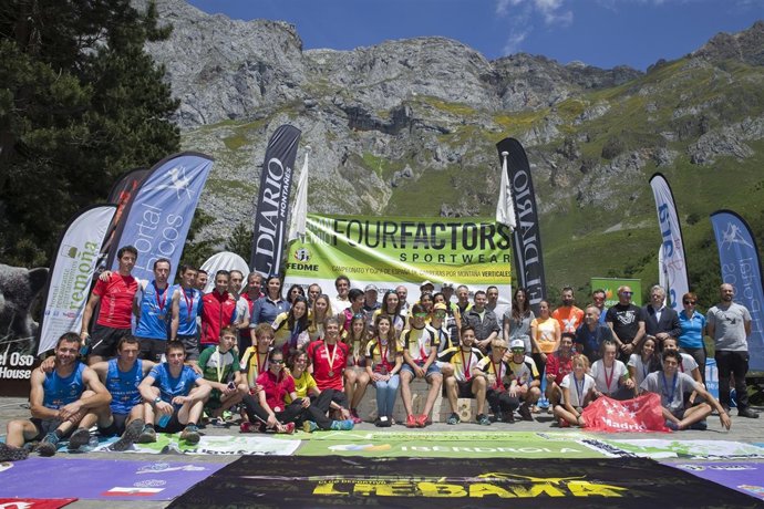 Emtrega de premios del Kilómetro Vertical de Fuente Dé