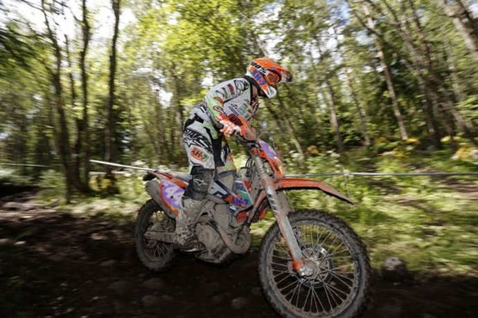 Laia Sanz logra en Suecia su primera victoria de la temporada