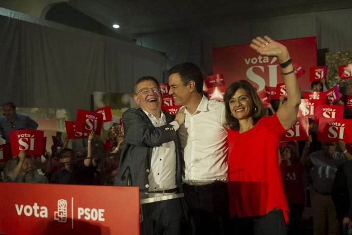 Pedro Sánchez con Ximo Puig en un mitin en Valencia 