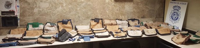 Bolsos incautados con droga en su interior