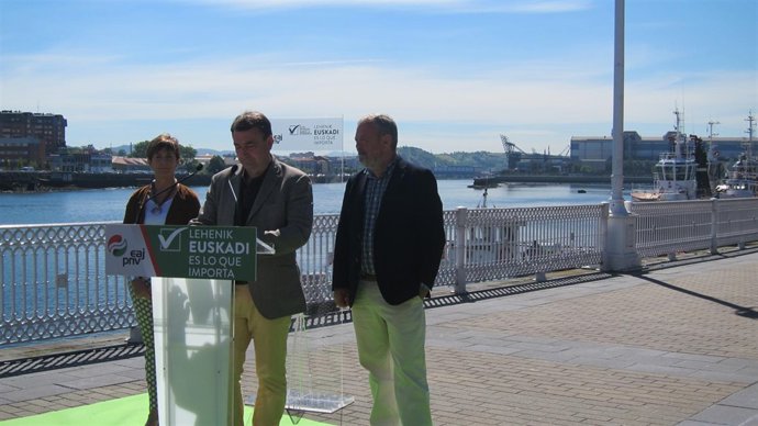 Aitor Esteban y Arantza Tapia (PNV)