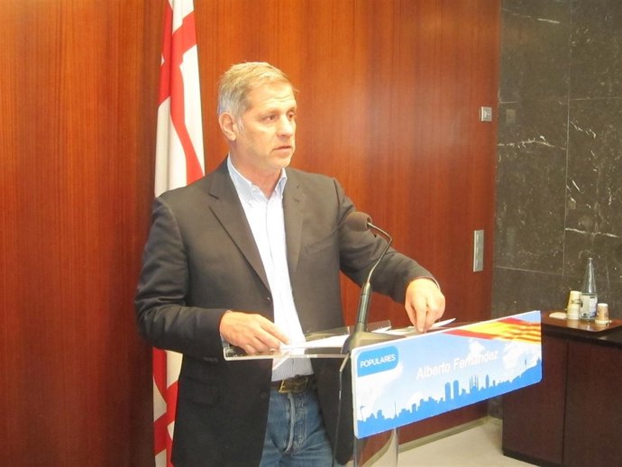 El líder del PP de Barcelona, Alberto Fernández