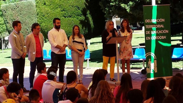 De la Calle interviene junto a la vicepresidenta primera de Diputación cordobesa