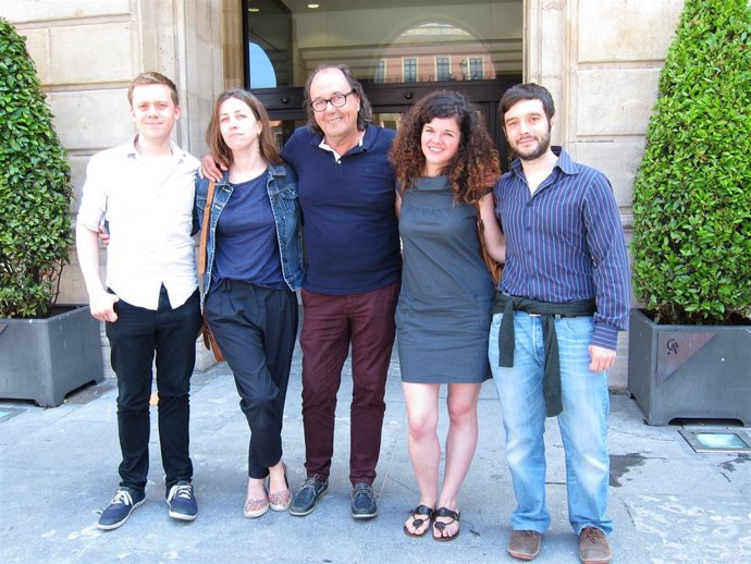 Owen Jones, Lorena Gil, Mario Suárez, Siofía Castañón y Pablo Bustinduy