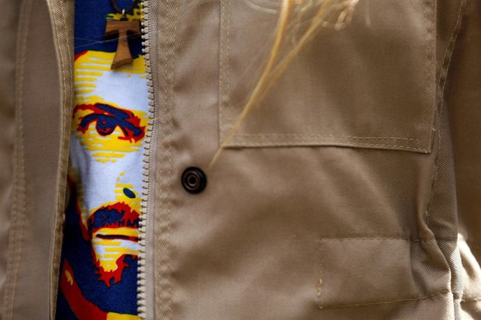 Lilian Tintori lleva una camiseta con la imagen de su marido, Leopoldo López