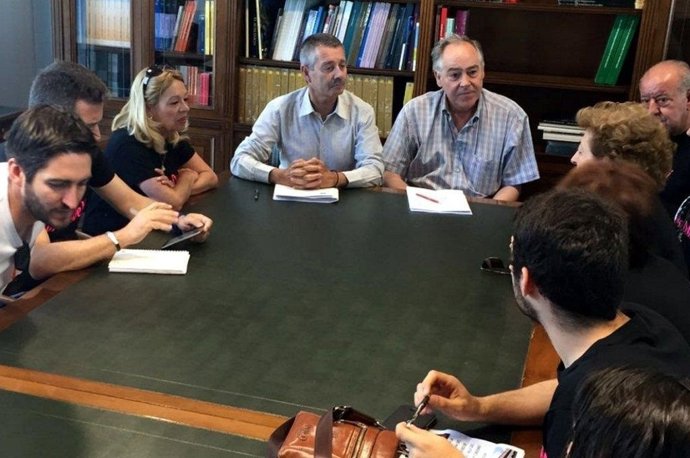 Un momento de la reunión en la Consejería de Fomento