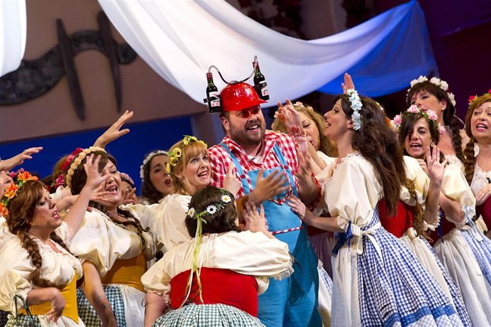 Ensayo general de la ópera "L'elisir d'amore" en el Cervantes