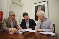 El canciller de Ecuador defiende el derecho de asilo de Assange y pide el fin de su retención