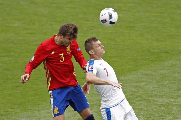 Piqué en el partido contra República Checa