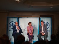 Cospedal advierte de que sólo el PP puede "parar" un gobierno de Podemos