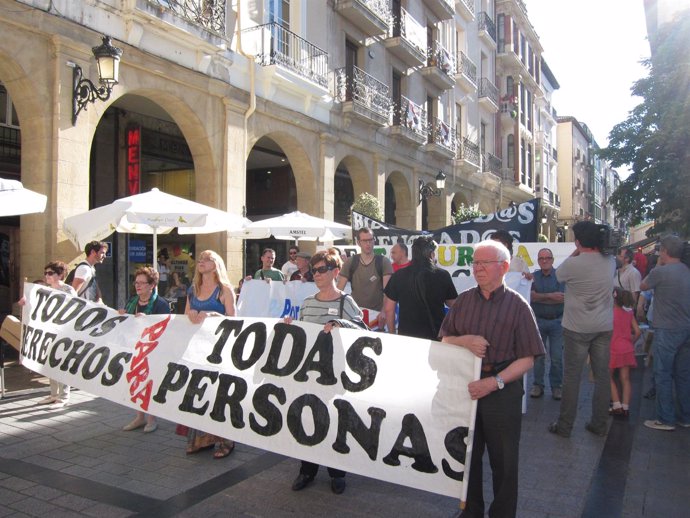 Manifestación apoyo a refugiados en Logroño