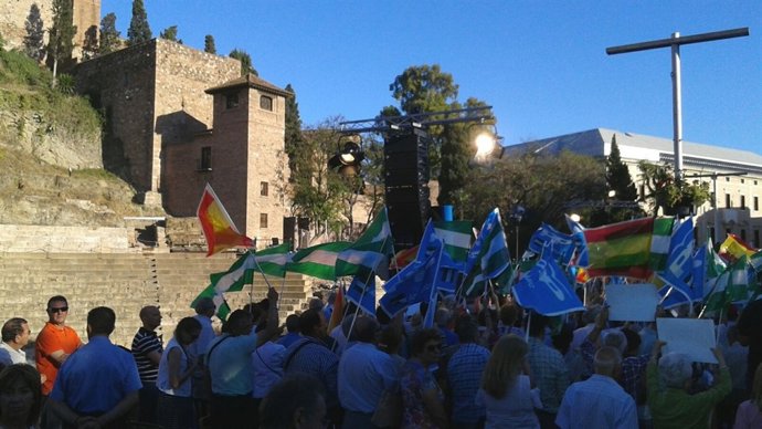 Mariano Rajoy en un mitin en Málaga junto a la Alcazaba