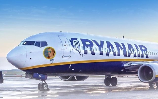 Avión de Ryanair 
