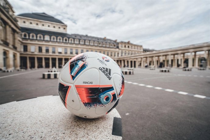 El Fracas, balón para la fase final de la Euro