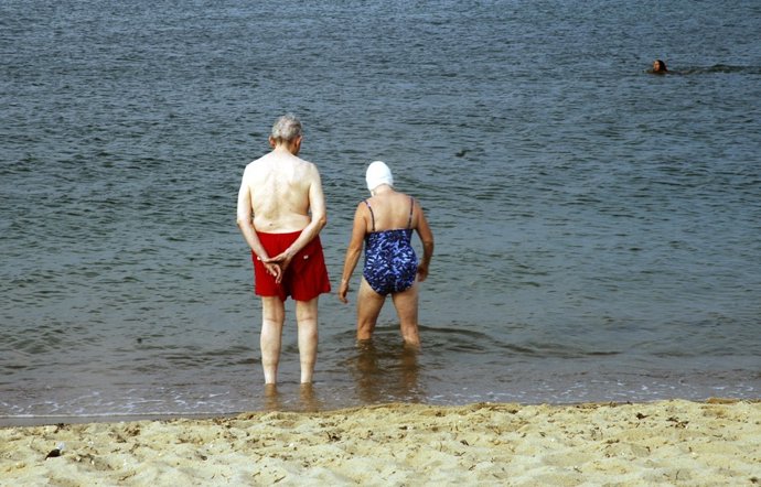 Mayores en la playa