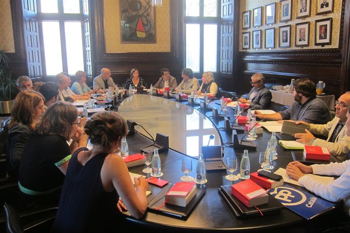 Reunión de la Mesa del Parlament con la Junta de Portavoces