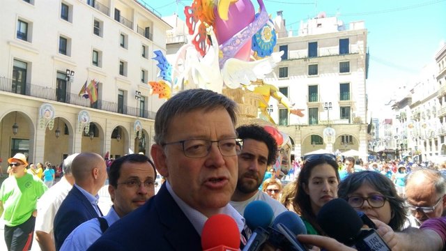 Puig atiende a los medios en Alicante