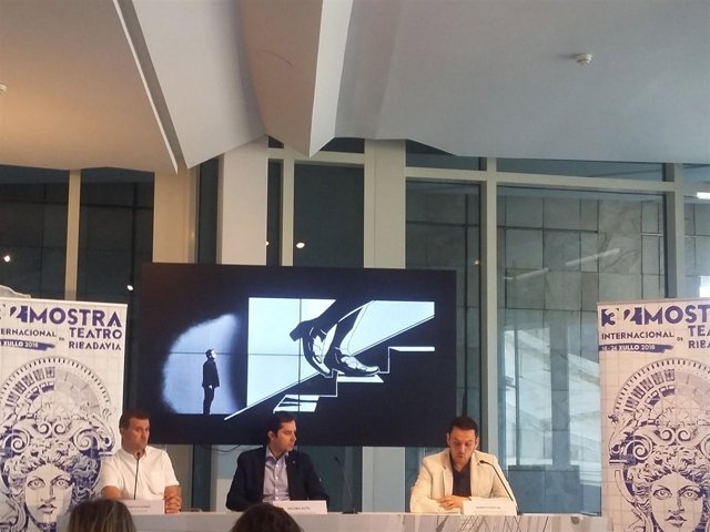 Presentación de la Mostra Internacional de Teatro de Ribadavia