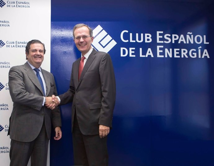 El nuevo presidente de Enerclub, Borja Prado (Endesa), con Pedro Miró