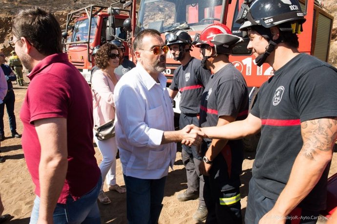 Visita del alcalde de Cartagena a la zona incendiada
