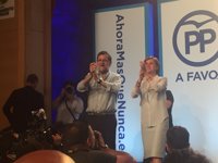 Rajoy pide a su militancia que convenza a la "gente templada" de votar al PP