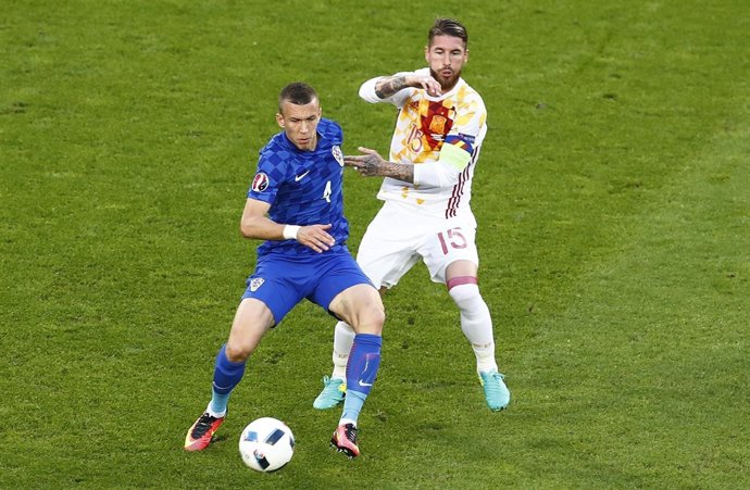Sergio Ramos en una acción contra Perisic