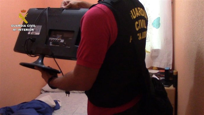 Detenido un hombre por corrupción de menores 