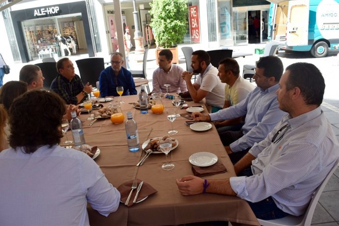 Reunión Bernabé con Hostecar