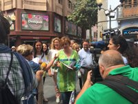 Cospedal respalda a Fernández Díaz y ve "gravísimo" que se pueda grabar a un ministro