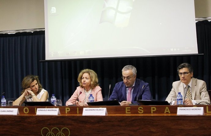 Alejandro Blanco inaugura el Curso de Derecho Penal en el COE